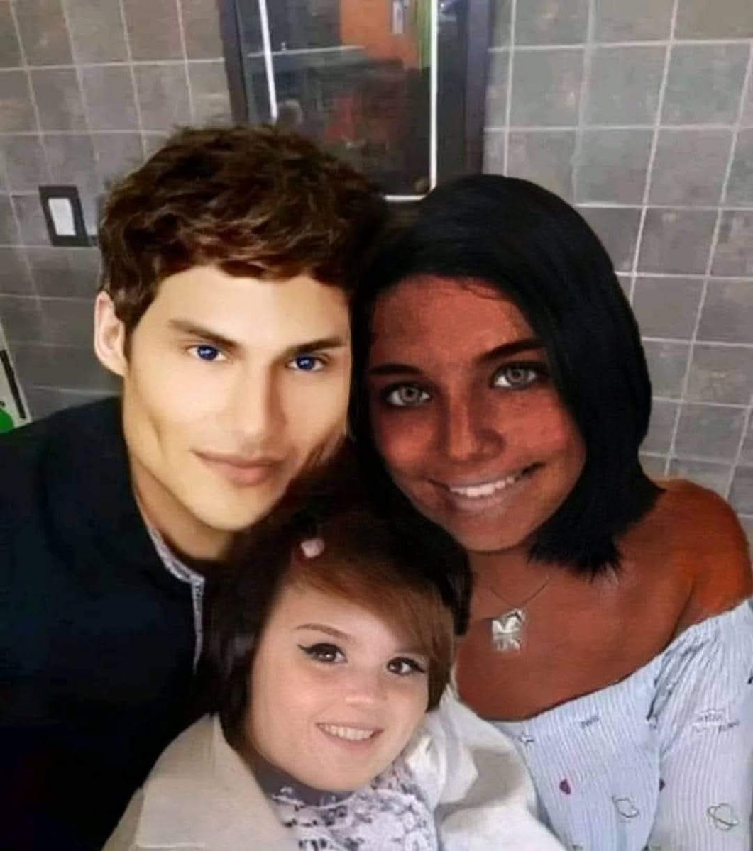 Danzent4's tweet photo. @Grifvoid Grifvoid todo hambreado Mientras tanto grifwholesome disfrutando de ser un tío chill de cojones https://t.co/RYwlfcgLfQ