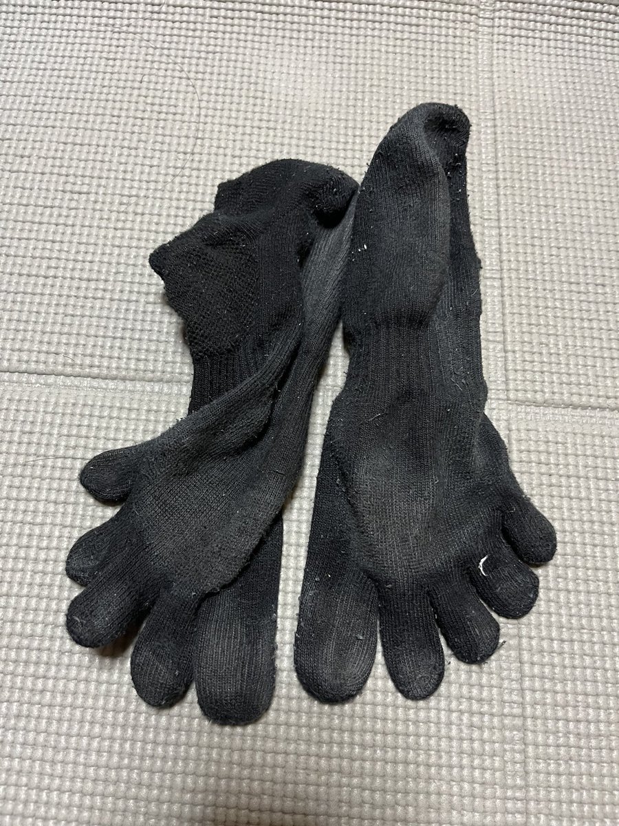 今日も履いちゃおーかな🧦😖