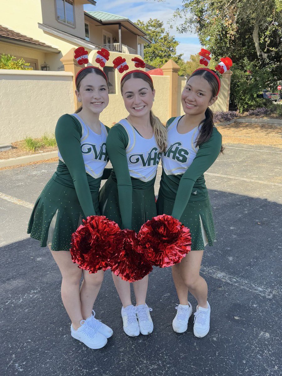 VHSGoldenGirls's tweet photo. We had so much fun participating in The Villages Christmas Parade at Spanish Springs today! We are wishing everyone a happy holiday season! ❤️💚💛 https://t.co/Nfv18oAdbv