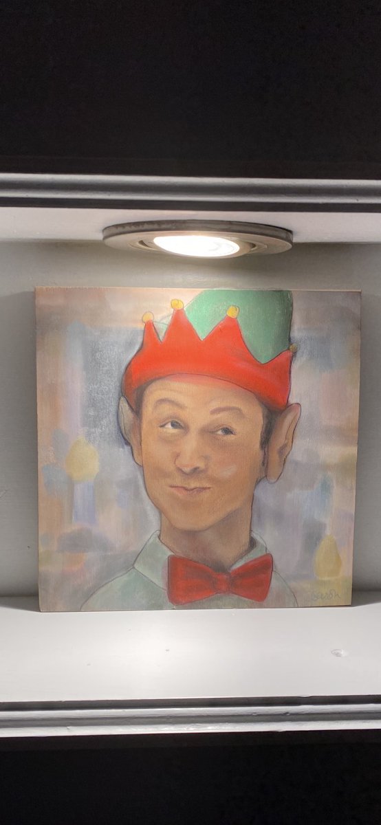 joninab's tweet photo. @hitRECordJoe A few years ago I had my bro in law for secret Santa and made him a “the Night Before” themed gift. Today he messaged me to let me know he found a prestigious place for the, “where’s your elf face” portrait I made him.
Thanks for being a part of our family Christmas https://t.co/SZWzrybUY8