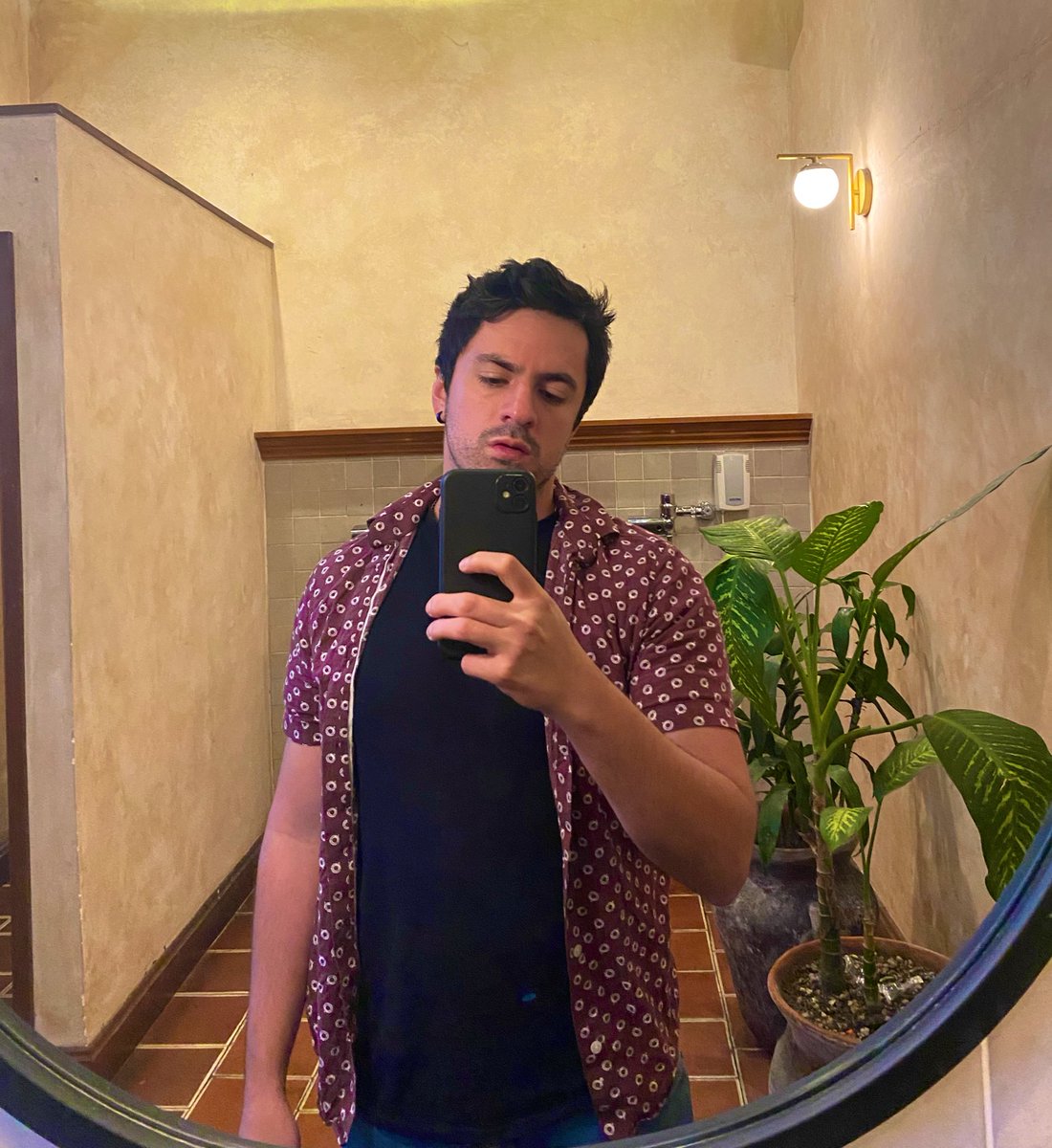 _Camilopg's tweet photo. Mirror selfie wrapped 2024. https://t.co/QrWJHlQO99