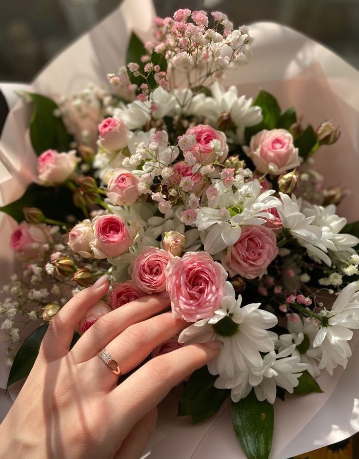 ".﮼↴❥

" يـ جميلة تاه وصفِك وأنتي مالِك شبيه 🤍.

فريدة طبع وحلوة بالوصُوف."  

♥️📮<a href="/2021_roz/">𝑹𝑶𝒁</a>