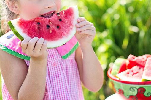 ChildCareEd's tweet photo. #mental #stress #health #freeradical Snack Attack! The Best Brain Foods for Growing Minds i: The article discusses the importance of "brain foods" for children''s cognitive development, highlighting various nutrient-rich snacks such as fatty fish,… https://t.co/lQnK6Xndok https://t.co/fM8MIcCHsF