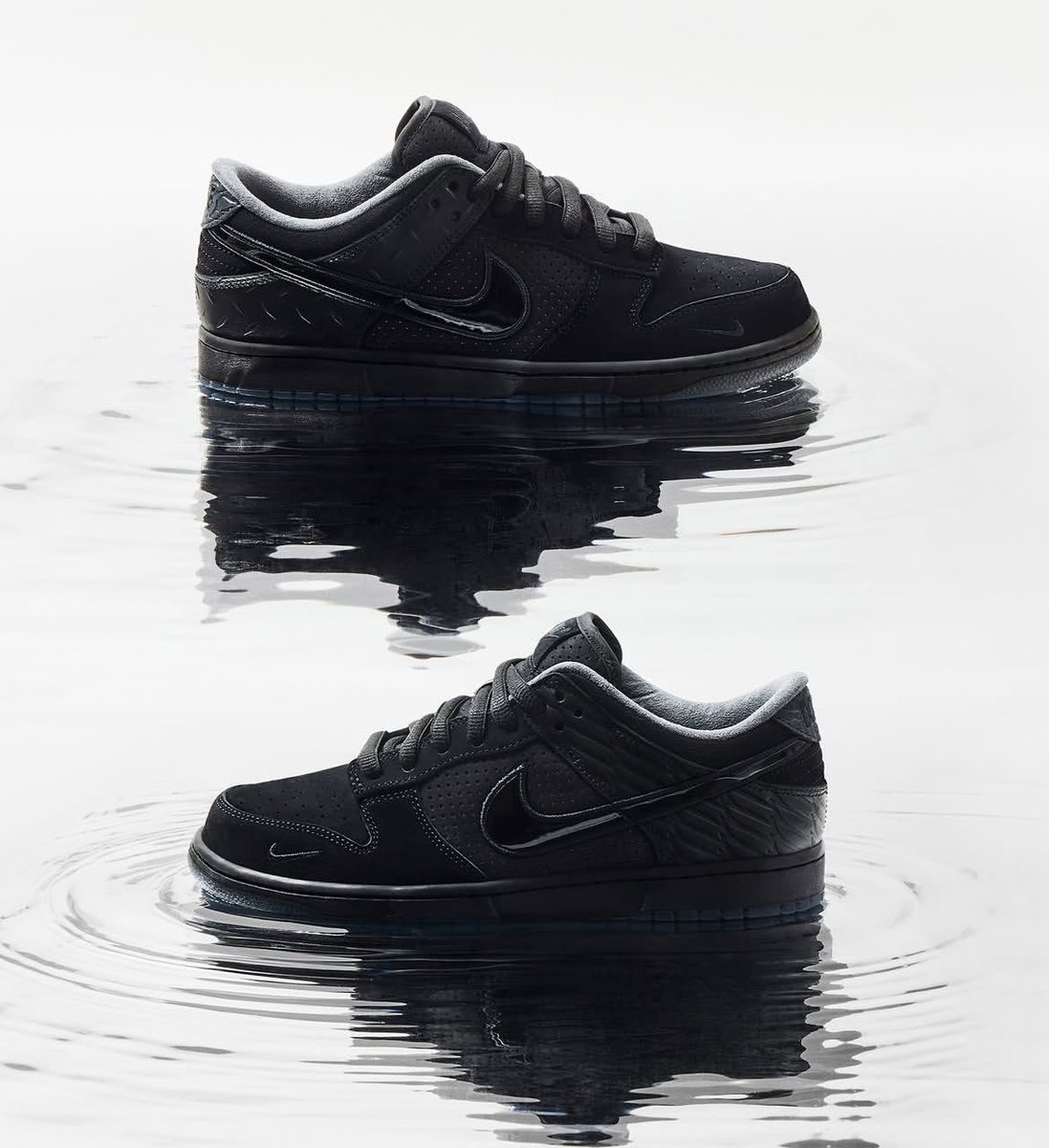 SNKRS_Sunitter's tweet image. フライトクラブ
海外では店頭リリースあるみたい

前回、東京でもリリースあったので期待はしていましたが、公式告知に東京の明記はなし！