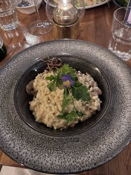 mrantoniopeters's tweet photo. Tonight’s dinner. https://t.co/idLpQfiDuW