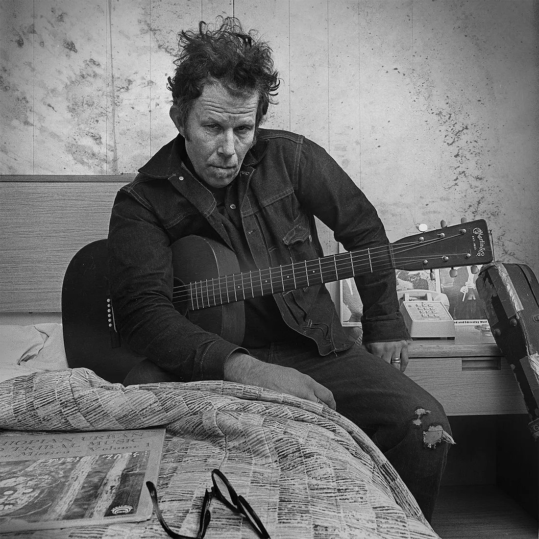 Happy birthday ya old stud pony.  Gitty up and go!

Photo: Robert Sebree
#TomWaits