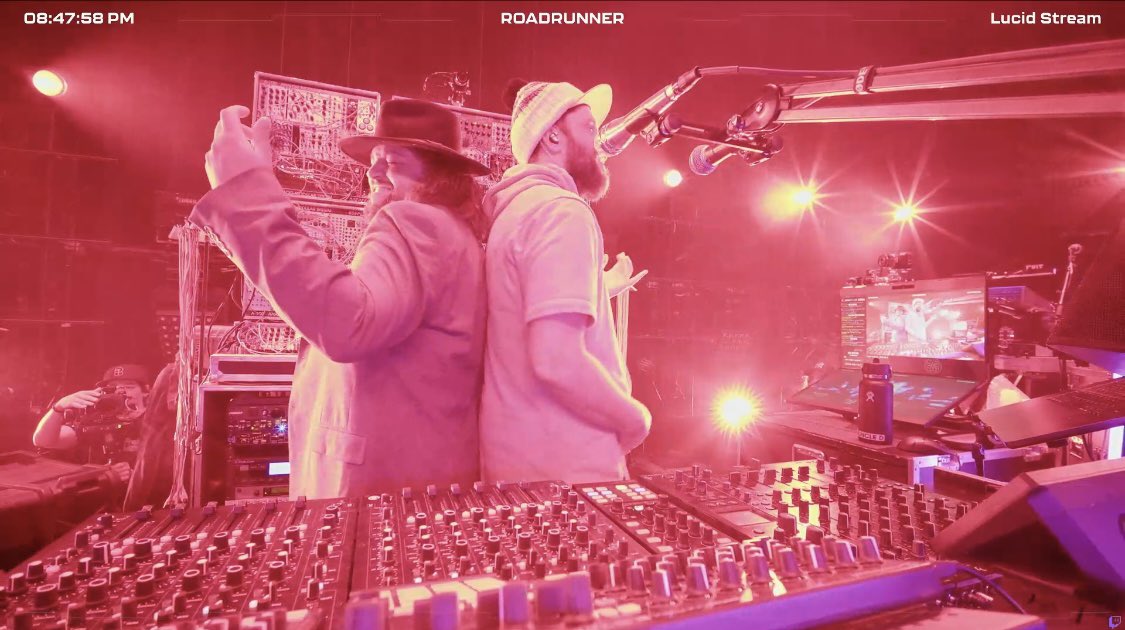 name a more precious duo. ill wait