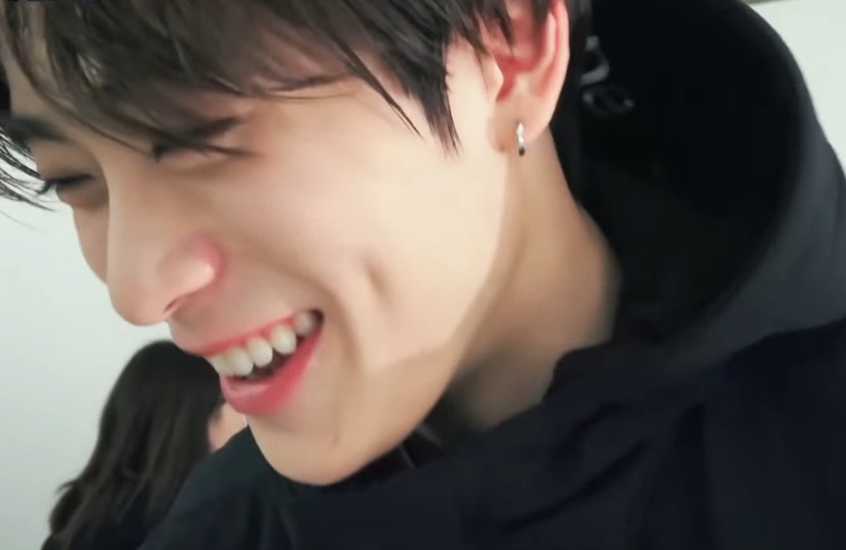🎧 (@unconditionaljh) on Twitter photo 