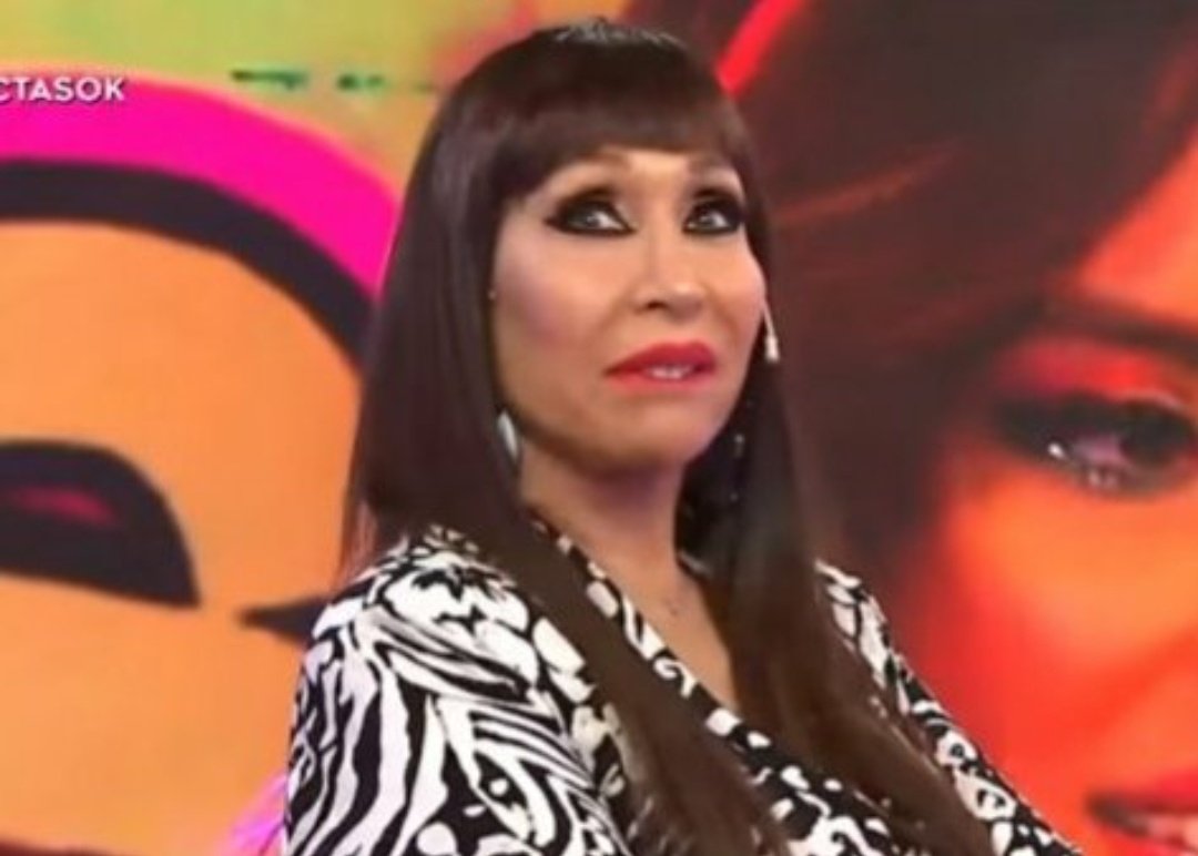 lucasemma94's tweet image. Accardi arranca quejándose: &quot;25 años trabajando como actriz y me dan un premio por mis looks&quot; y bueno mamita fíjate, capaz no sos buena actriz #MartinFierroModa #MFModa