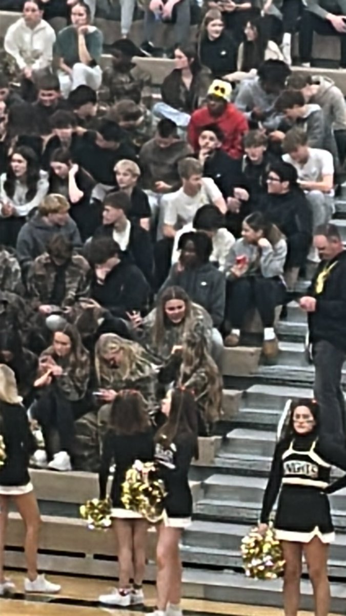 I didn’t know we were going whale watching <a href="/lsebarstool/">Barstool Knights</a>