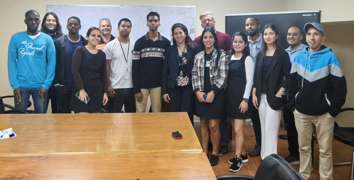 AlonsoSybel's tweet photo. Se llevó a cabo #hoy la presentación del proyecto de investigación doctoral "Modelo de Gestión de Redes Basada en Intenciones", del Ing. Ismanuel, en el #CentroDeOperacionesDeRed. Un evento de gran interés para el sector de las telecomunicaciones. #Investigación #Cuba
@AlmaCujae https://t.co/ODU6oqs79s