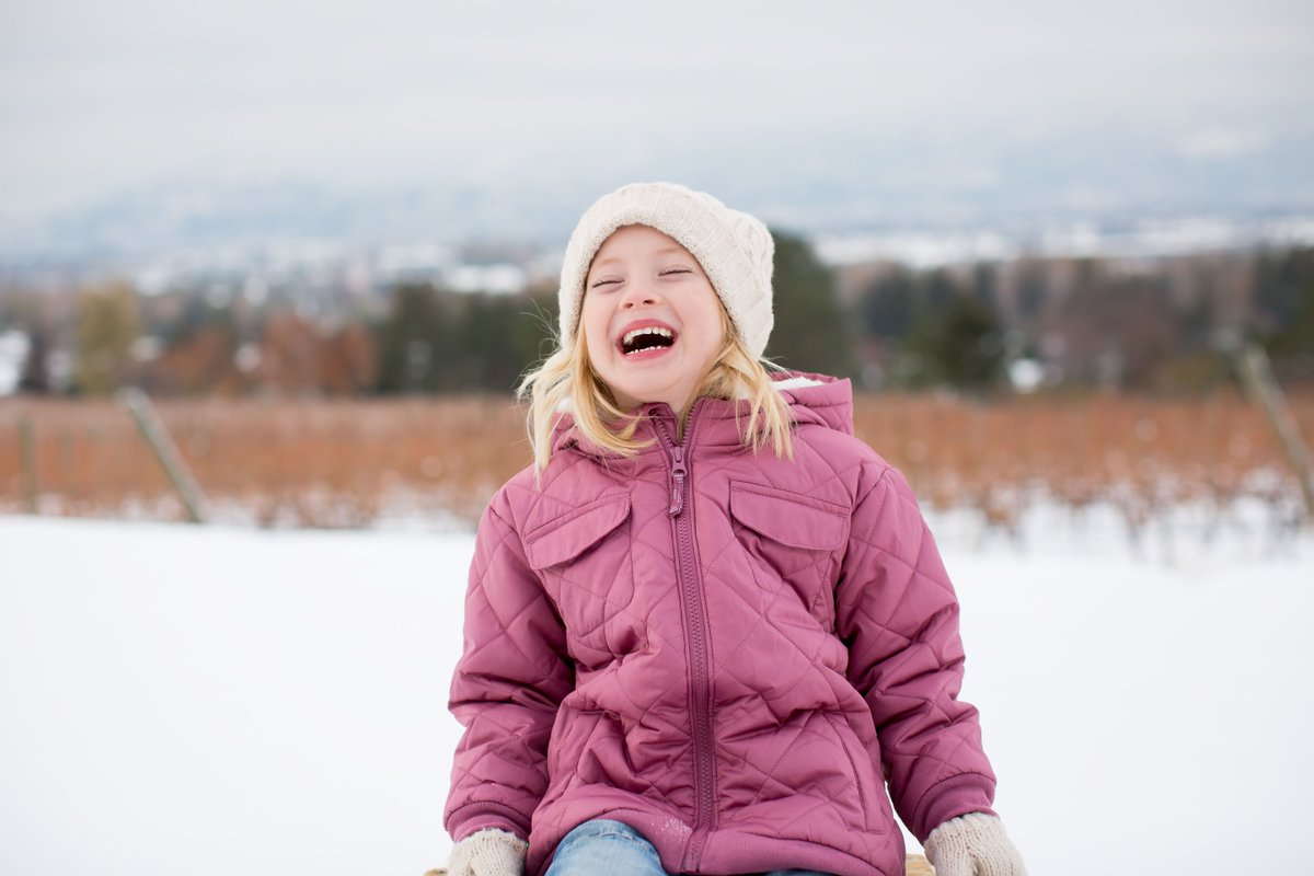 candidapplebc's tweet photo. 🌨️ Not so patiently awaiting the snowfall!

Bring us the beautiful snow cover for our Okanagan backdrops! ❄️ 

We still have availability over the holidays for family sessions while your loved ones are in town! 👨‍👩‍👧👨‍👧👨‍👩‍👧‍👦 https://t.co/ow5wUpvEHz