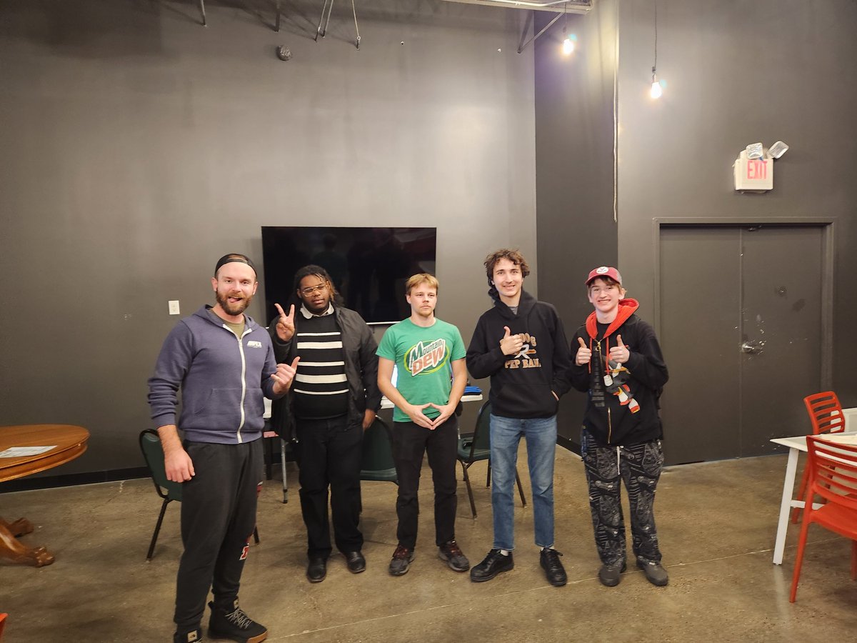 Ggs to the peeps down in the LP! The venues are fun! Hope to see some of y'all in the UP sometime 😁
<a href="/cmichesports/">CMU Esports</a> 
start.gg/tournament/las…

start.gg/tournament/cmp…