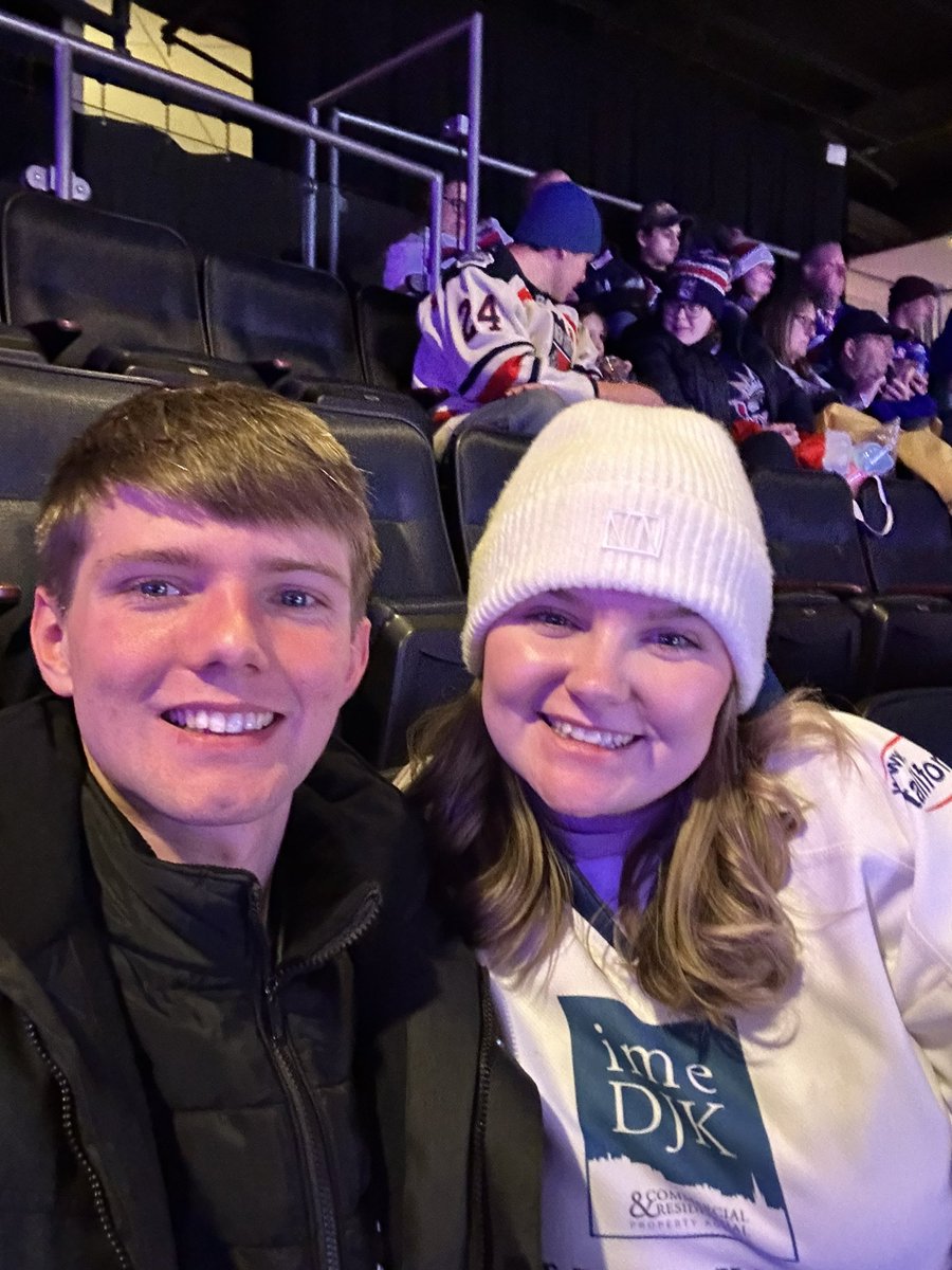 Elisewilkinsonx's tweet photo. Repping @edcapitals all the way at MSG 🏒🥅 #NYR https://t.co/1E9HoD00Mq