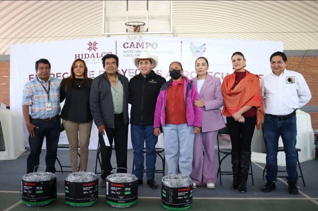 SteephenMtz's tweet photo. Hidalgo  lidera la producción acuícola nacional con el mayor número de Unidades de Producción acuícola certificadas por @SENASICA hay que sumar a @Conapesca y @Agricultura_mex Felicidades @GlezNapoleon por tan importante evento el de hoy. https://t.co/9V5k3j4bWQ
