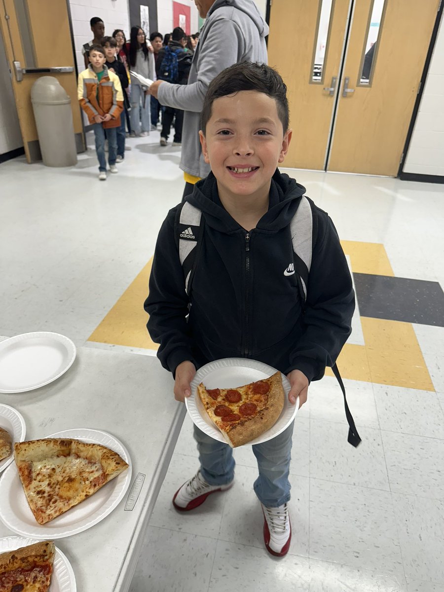 PhysicalEd_HA's tweet photo. #Ezscan winners! Thank you for all your hard work and dedication. π #TeamSISD #AllIn @HAntwine_MS @MChavez_AMS @iGalindo_AMS https://t.co/GpifmeN5xH