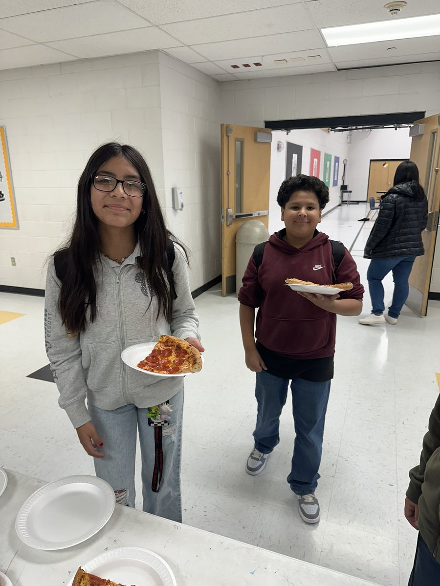 PhysicalEd_HA's tweet photo. #Ezscan winners! Thank you for all your hard work and dedication. π #TeamSISD #AllIn @HAntwine_MS @MChavez_AMS @iGalindo_AMS https://t.co/GpifmeN5xH