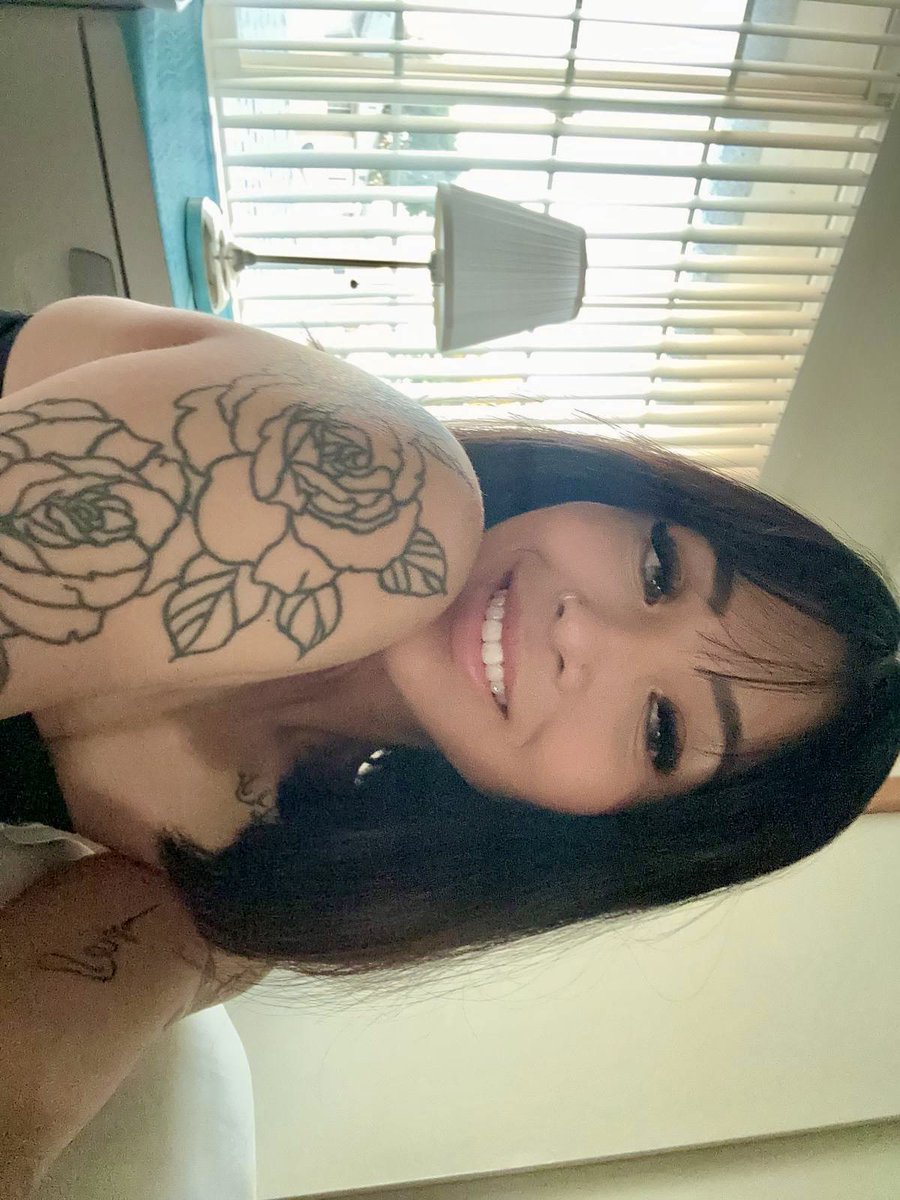 xoprmv's tweet photo. another day, another #selfie #bayarea #skims 

missing thy gym during vacation. https://t.co/sAUTkLE4yn