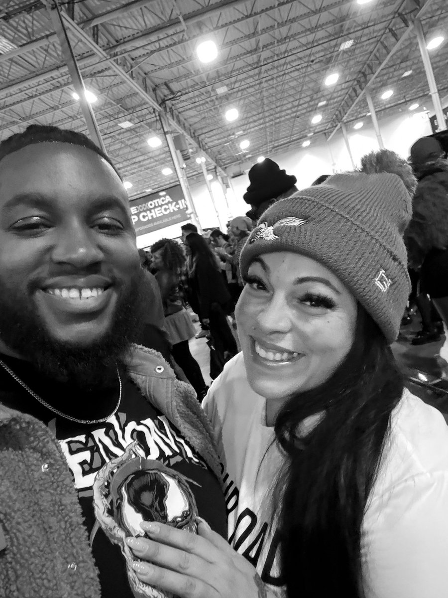 Look who it is?! The beautiful <a href="/daBBWbaddie/">Carissma DeLuca 🩵 home in BALTIMORE</a> ! Noticed her eagles hat from a mile away 😩  Go Commanders!!!

See you at the game !