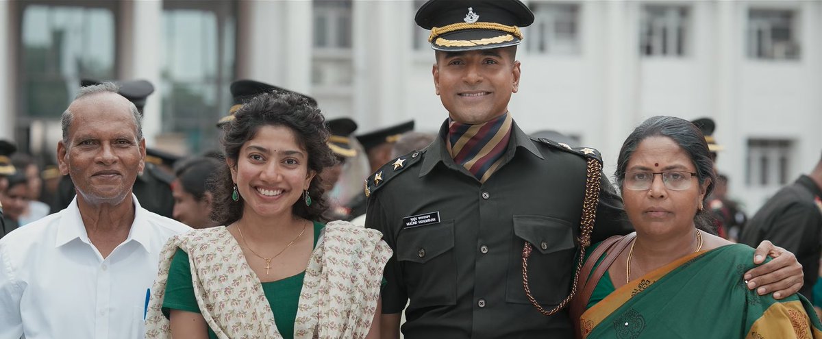 manfromthemovie's tweet photo. Recent movies like #Shershaah, #Major, and #Amaran have touched our hearts ❤️. They beautifully show the sacrifices of our soldiers and their love stories.

#Amaran is a standout , with #Sivakarthikeyan's best performance yet! His chemistry with #SaiPallavi is amazing. https://t.co/nJq6OMgMOM
