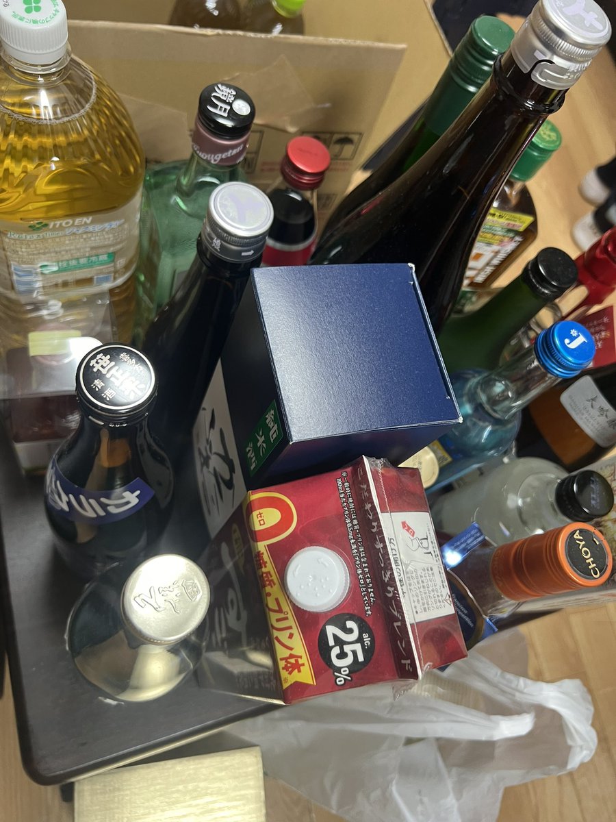 yoshi__5's tweet photo. 酒カスホームパーティ。ありがとう。 https://t.co/O1uj2GfBR8