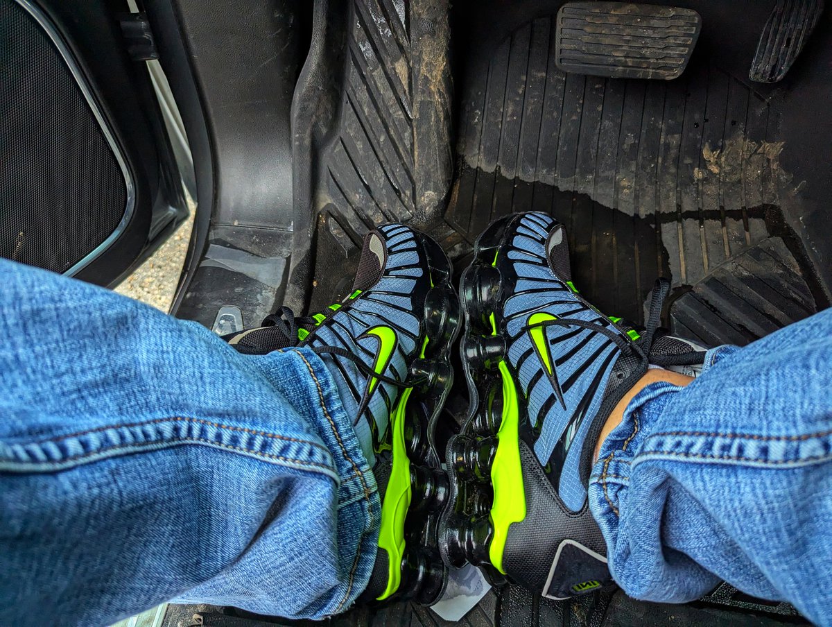 TOPbottomStud tweet media
