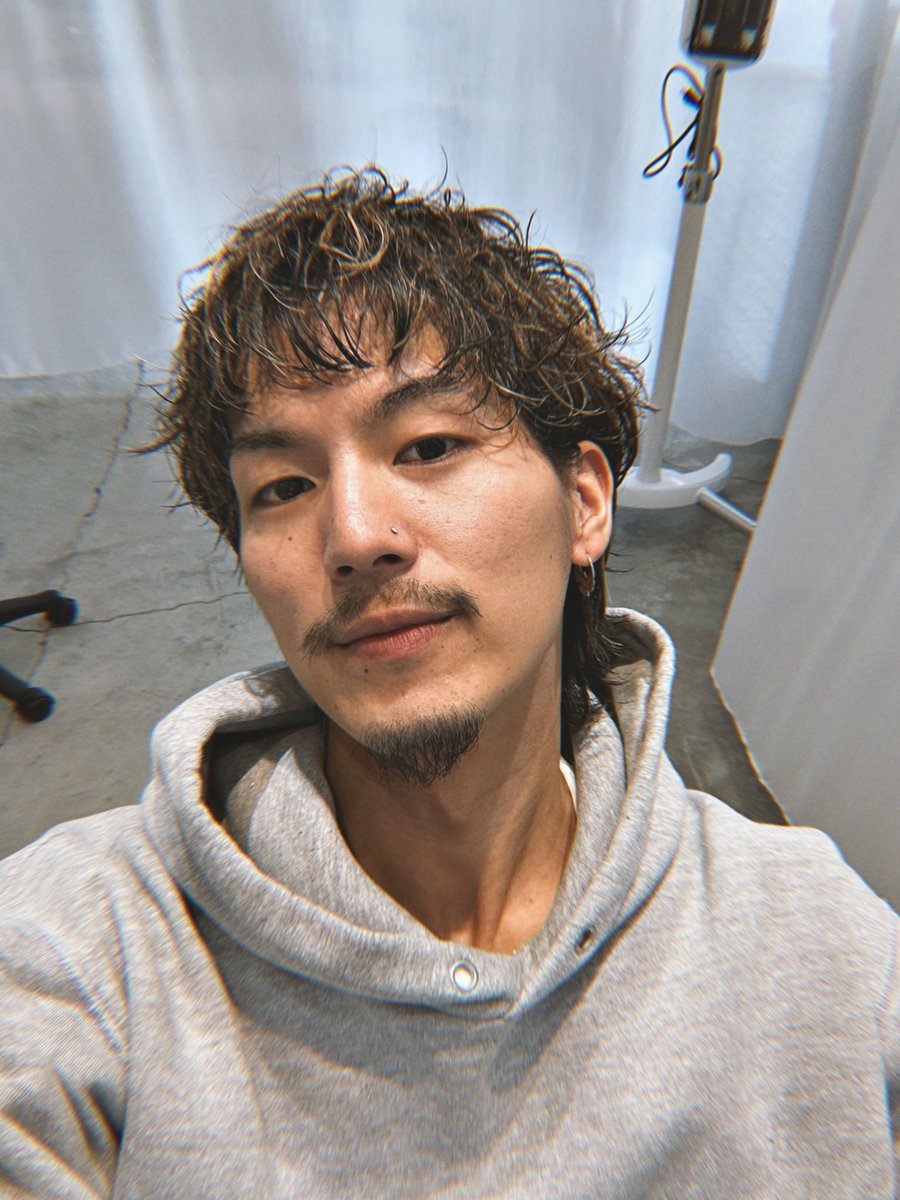 syuhei_abe's tweet photo. 前髪短くしすぎたかも！笑

ということで予約待ってますー🔥🔥🔥
インスタdmでも予約待ってます！

https://t.co/9suwG3P0IJ https://t.co/CNVlnjpMuH