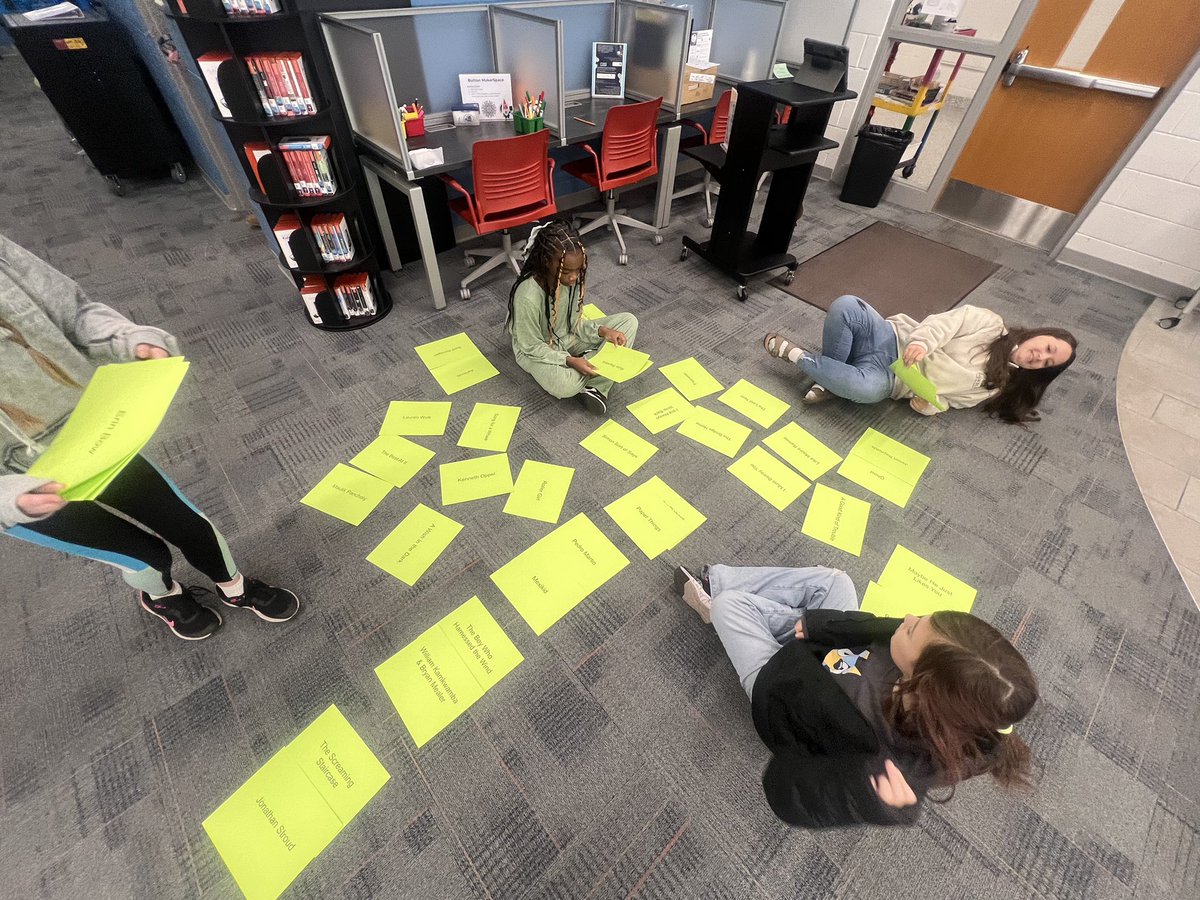 traskbears's tweet photo. We love Friday morning bear activities!!!! #traskmiddle. https://t.co/QSntXIMSSB