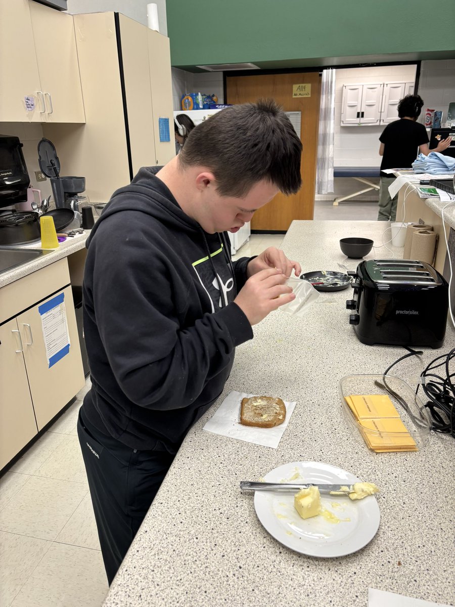 mujicareddix tweet media