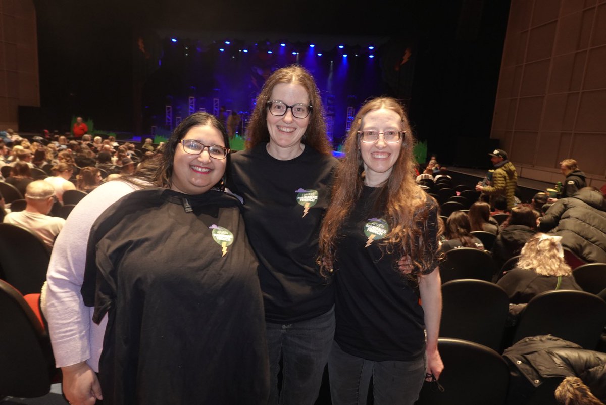 naazyd7's tweet photo. “Gonna make a heart-throb out of me. Just a bit of minor surgery. These desperate times call for desperate measures.” So excited to be at the @mtrench concert with my besties, @lisagoudy &amp; @sheldon_spock1! #marianastrench #livemusic #joshramsay #iancasselman #mattwebb #mikeayley https://t.co/svJnmgzyy8