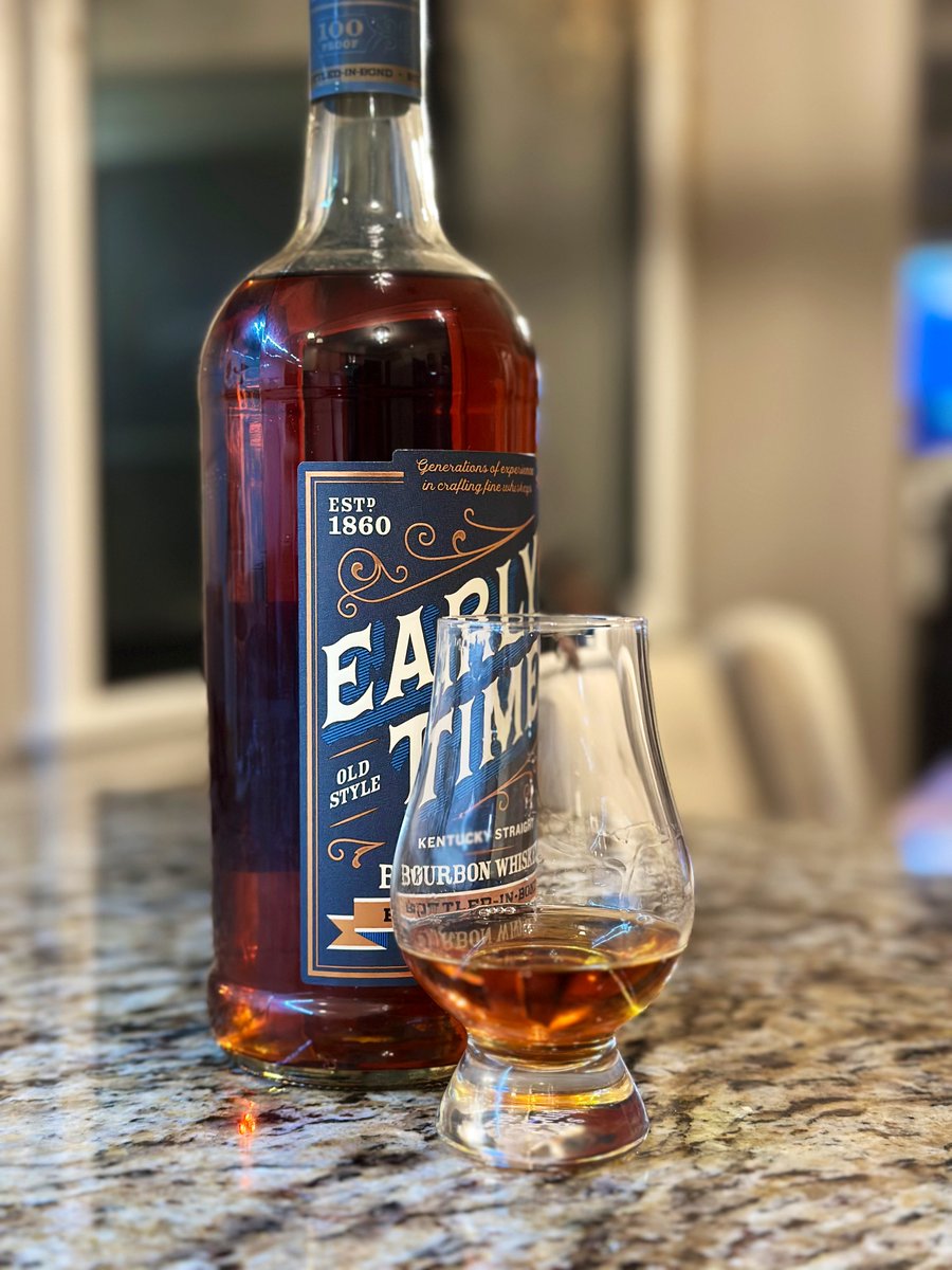 Ethan_Narber's tweet photo. This is one of the best bang for your buck bourbons out there, and you won’t convince me otherwise. EVERYONE should have a bottle of this on their shelf. #EarlyTimes #Bourbon https://t.co/yDZmW6NLt4