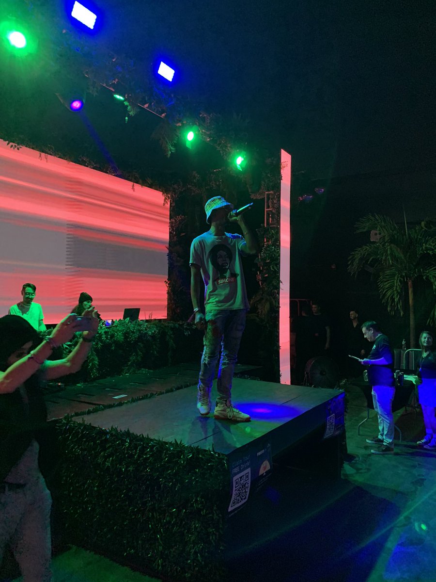 Charles271979's tweet image. I finally got to see @NessyTheRilla perform live 🤘🏼 such a great show !!!
@Tricky_Buddha #ElectricLady miami24 #ZaoChella 🌴😎