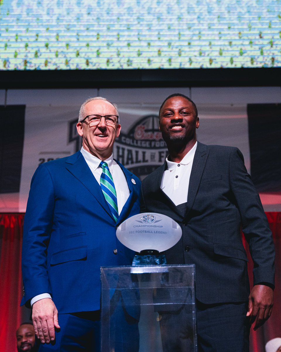 SEC's tweet photo. Legends live forever ๐ซก
What a night honoring our 2024 #SECLegends class at @cfbhall!
#SECChampionship x @TMobile https://t.co/brVE6wmD3l