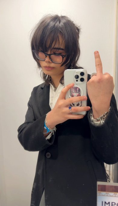 Watch Kiyana Vi's leaked NSFW photo on TwXstars