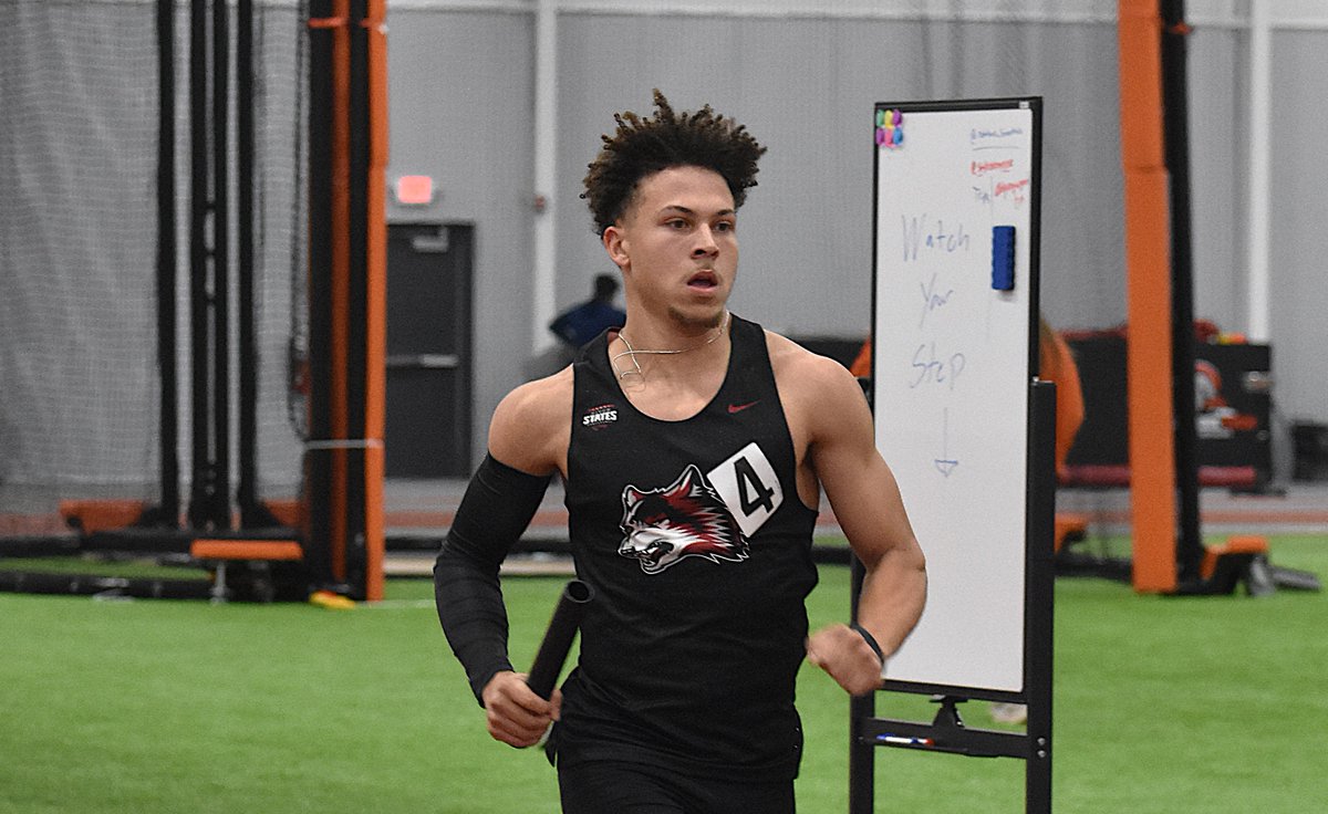 Thomas ties a school record as the IU East track &amp; field teams begin the indoor season at Indiana Tech on Friday, Dec. 6 ... iueredwolves.com/sports/mtrack-…