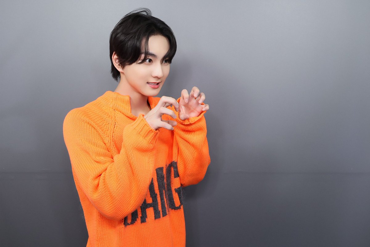 ENHYPEN's tweet photo. [PHOTOISM_Behind] 📸

B CUT 더보기🍀

#ENHYPEN4thAnniversary
#엔절 #ENHYPEN #엔하이픈
#JUNGWON #정원
#PHOTOISM_BEHIND https://t.co/pTZBPydKuZ