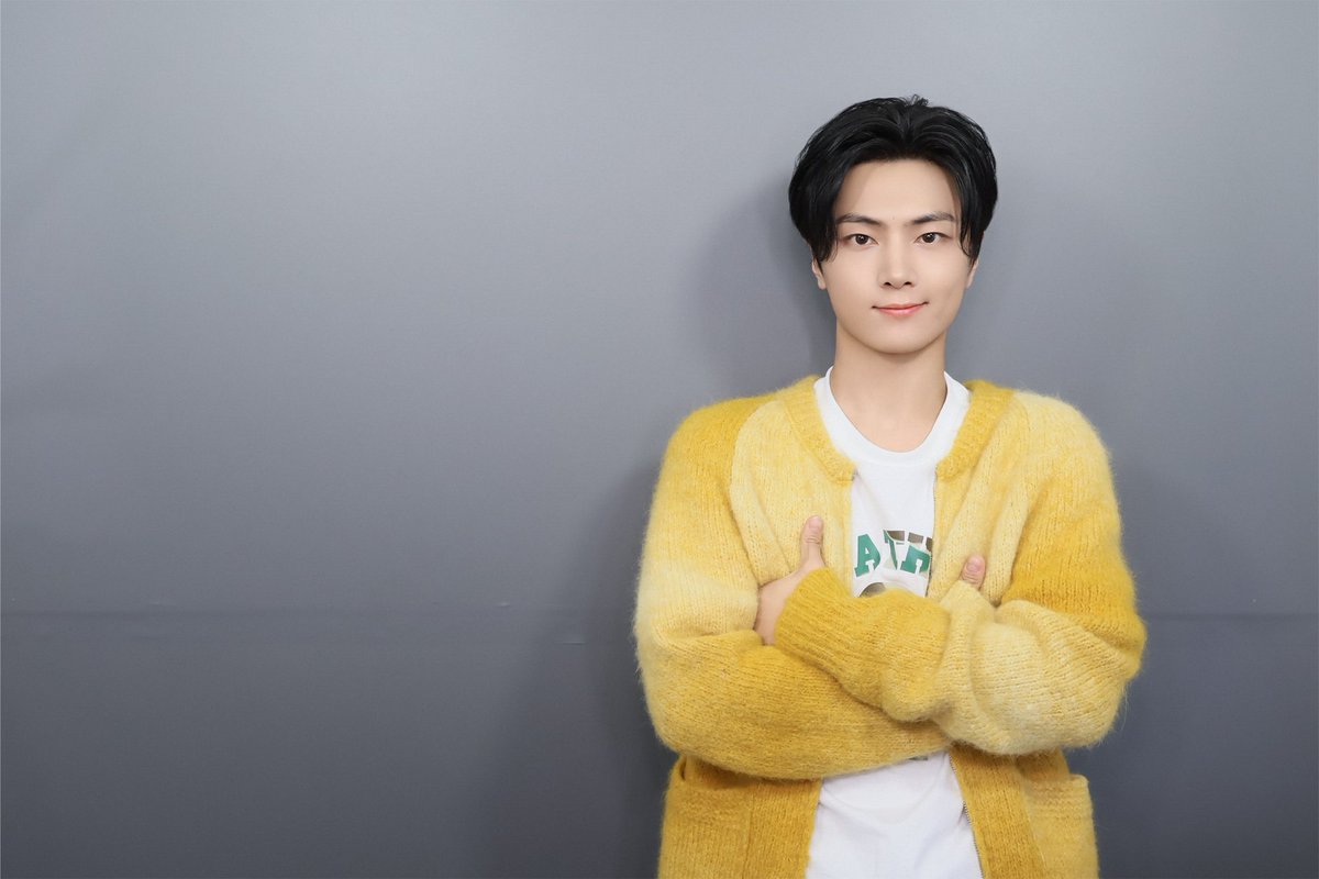 ENHYPEN's tweet photo. [PHOTOISM_Behind] 📸

B CUT 더보기🍀

#ENHYPEN4thAnniversary
#엔절 #ENHYPEN #엔하이픈
#JAY #제이
#PHOTOISM_BEHIND https://t.co/jqZWFM4MCe