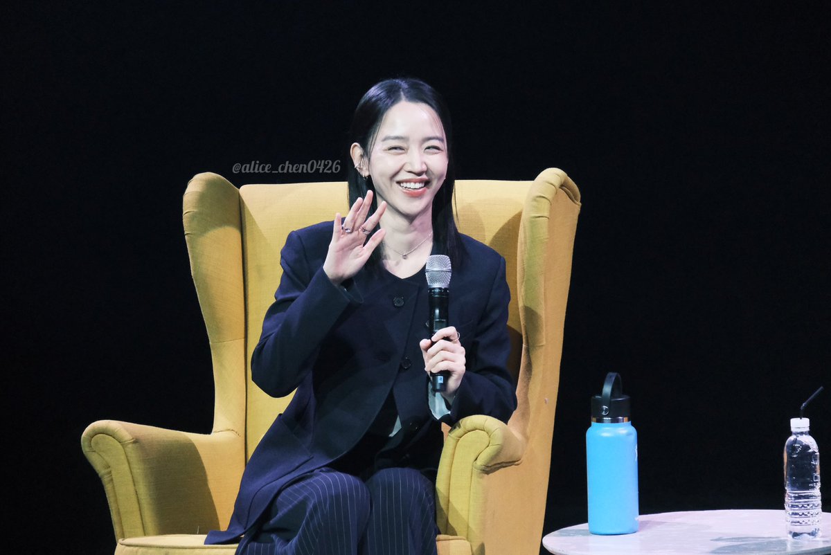 언니 보고 싶다🥺🐰🍀
#신혜선 #ShinHaeSun #申惠善