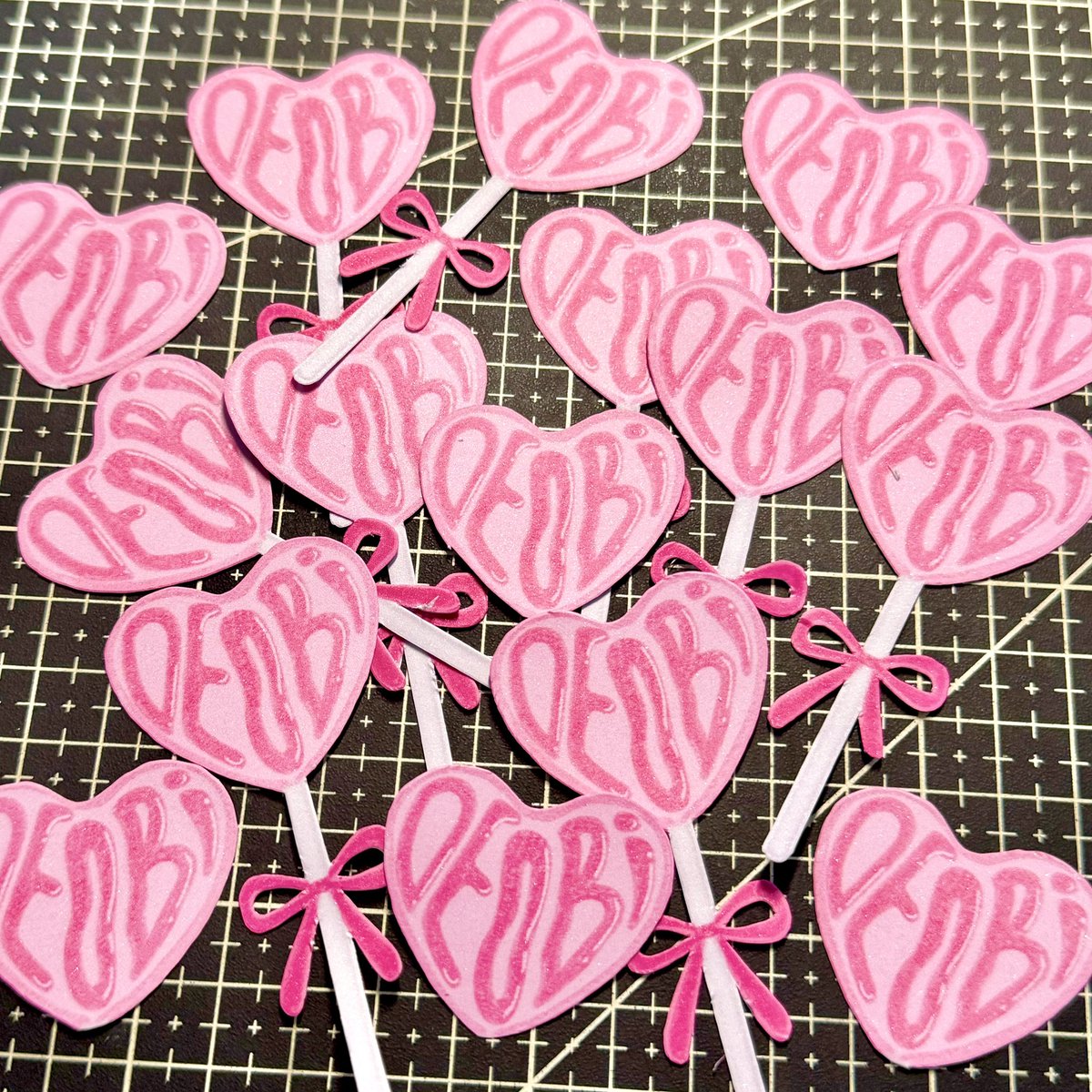 gomawoahph's tweet photo. WE ARE ACCEPTING ORDERS 🌤️ 

✨ we specialize on stickers !

- 1-2 week processing, RUSH available
- for more infos, please refer to the pinned post.

samples #gomawoahcreates 

t. wts lfb lf looking for printing services photocards hand banners stickers cupsleeve https://t.co/m32I6On5Ys