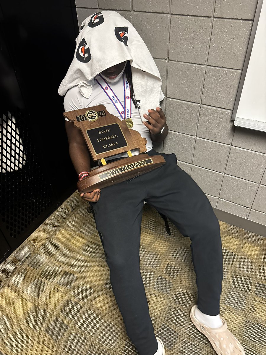 DJ Boone C/O 2027 (@darron_boonejr) on Twitter photo We did it! 🏆 STATE CHAMPS! All the hard work, dedication, and teamwork paid off 💪🏾Shout out to my coaches and my support system! <a href="/THECoachKdub/">Coach “Dub” Wagner</a> @brettj_22 <a href="/CoachG_314/">Gerald Edwards {Coach G}</a>
#DifferentBreed
#classof2027 We did it! 🏆 STATE CHAMPS! All the hard work, dedication, and teamwork paid off 💪🏾Shout out to my coaches and my support system! <a href="/THECoachKdub/">Coach “Dub” Wagner</a> @brettj_22 <a href="/CoachG_314/">Gerald Edwards {Coach G}</a>
#DifferentBreed
#classof2027