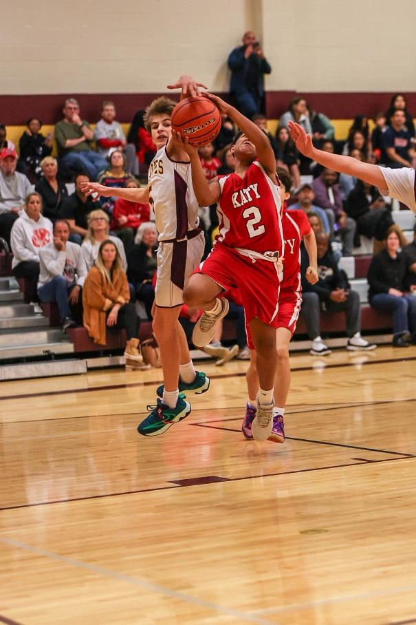 ThaparStephanie's tweet photo. All Ball!
CRJH 7A vs Katy 7A
CRJH won!

This was the game where Jacob took a charge in the paint.
He set it up perfectly!

Thankful to @stampedecamp for teaching him this!!!

#typicaljacob https://t.co/KXQNhKqrty
