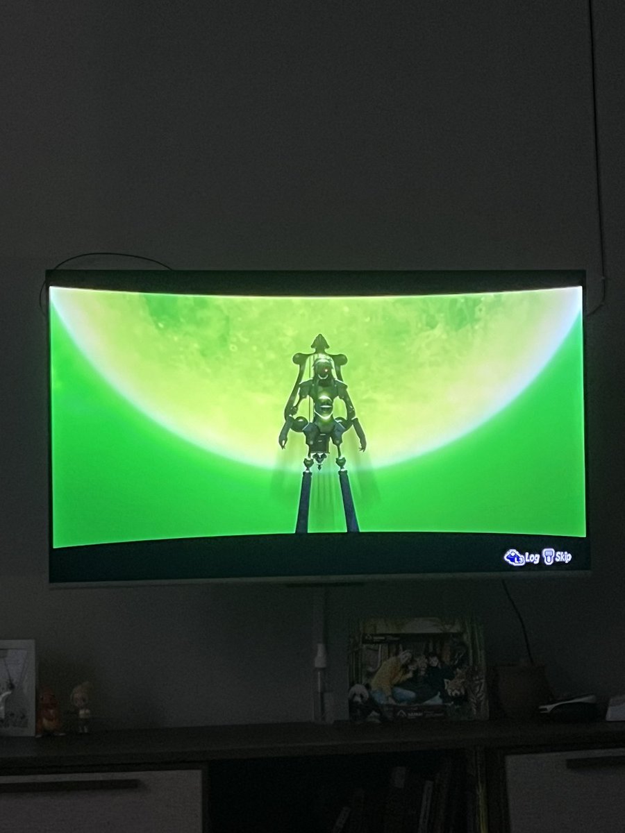 im just a boi who occasionally squeals cause i just remember how cool this game is after all these years