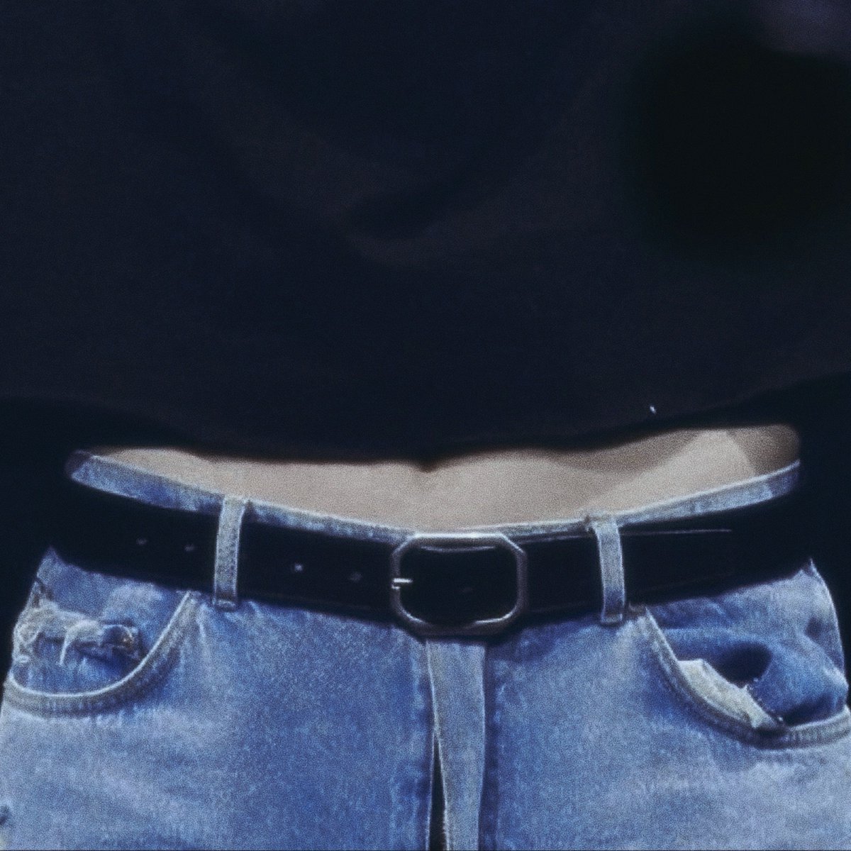minpdgod's tweet photo. yoongi's beautiful details 🙂‍↕️✨ https://t.co/FmdmwJpsmF