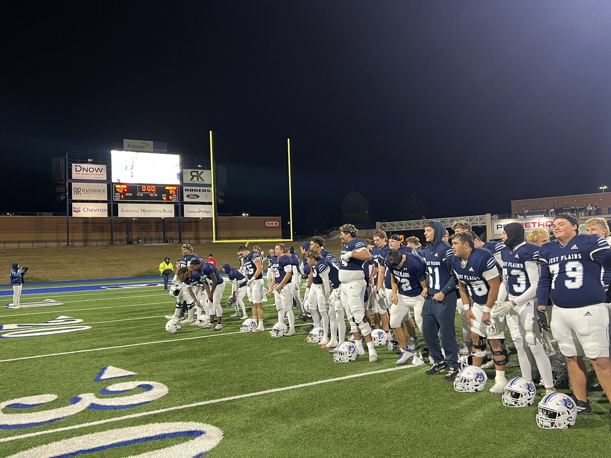 WOLVES WIN 42-35!!! What a game!! 

<a href="/PressPassSports/">Press Pass Sports</a> <a href="/lancelahnert/">Lance Lahnert</a> <a href="/NC10_Sports/">NewsChannel 10 Sports</a> @KVIIsportsguy <a href="/CBrakebill/">Clint Brakebill</a> <a href="/Matt_Stepp817/">Matt Stepp</a> <a href="/Tepper/">Greg Tepper</a> <a href="/dctf/">Dave Campbell's — TexasFootball.com</a>