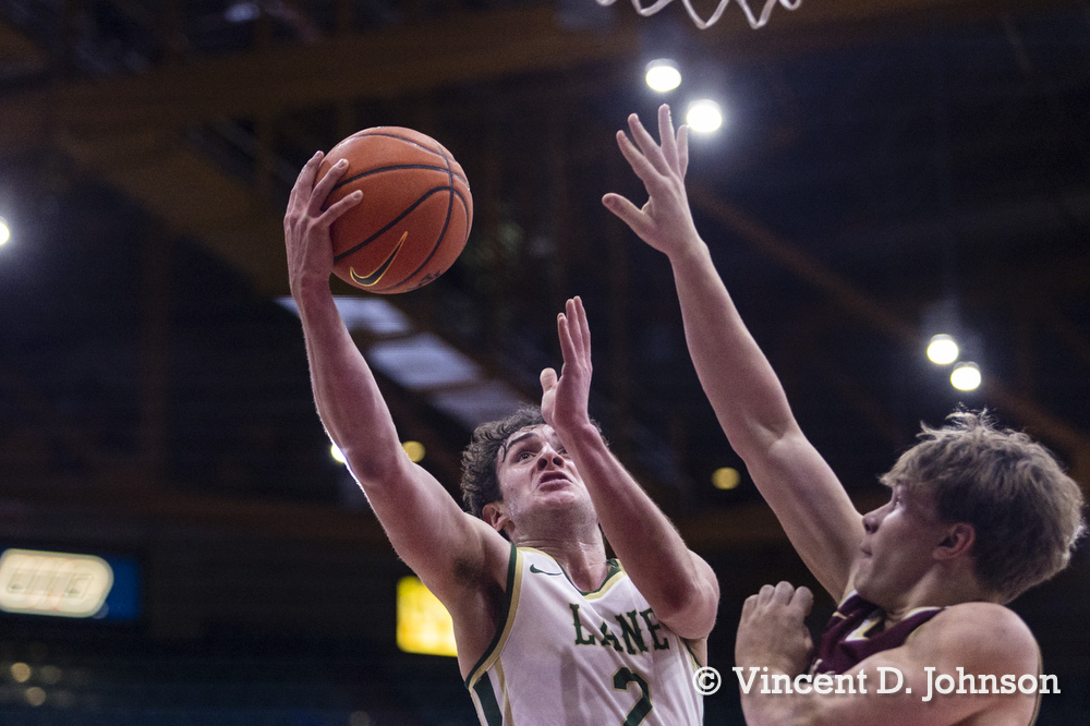 VincentDJohnson's tweet image. Game 3 of the @ChiEliteClassic between #LaneTech &amp;amp; #StIgnatius. Things are close at the half. 28-23 Iggy on top. @sicpbb @LaneTechHoops