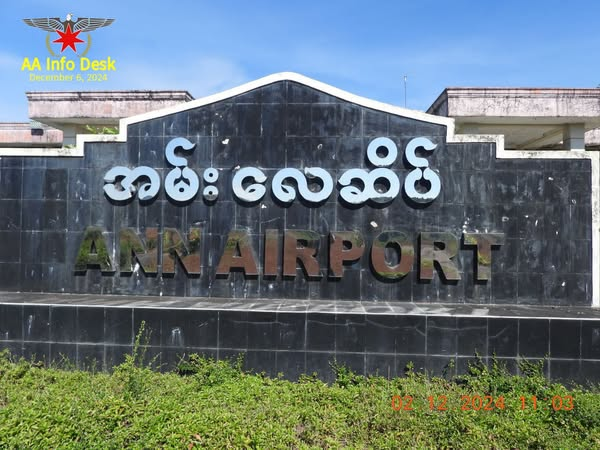 MizzimaNews's tweet photo. နပခ တိုင်းစစ်ဌာနချုပ်တခုမှလွဲ၍ အမ်းကို ထိန်းချုပ်လိုက်ပြီဟု AA ပြော
မောင်တောမြို့ကိုလည်း မကြာမီ သိမ်းနိုင်တော့မည်ဟုဆို
Website Link >> https://t.co/tIf7b7Ws5c https://t.co/mzPCEifdYS