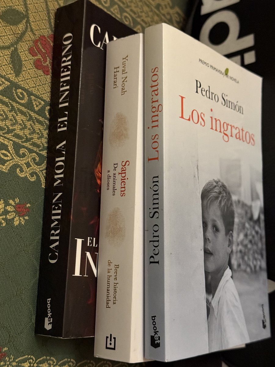 IFZGZ's tweet photo. #Finderural en buena compañía. #Café y #libros https://t.co/ZUfD41risB