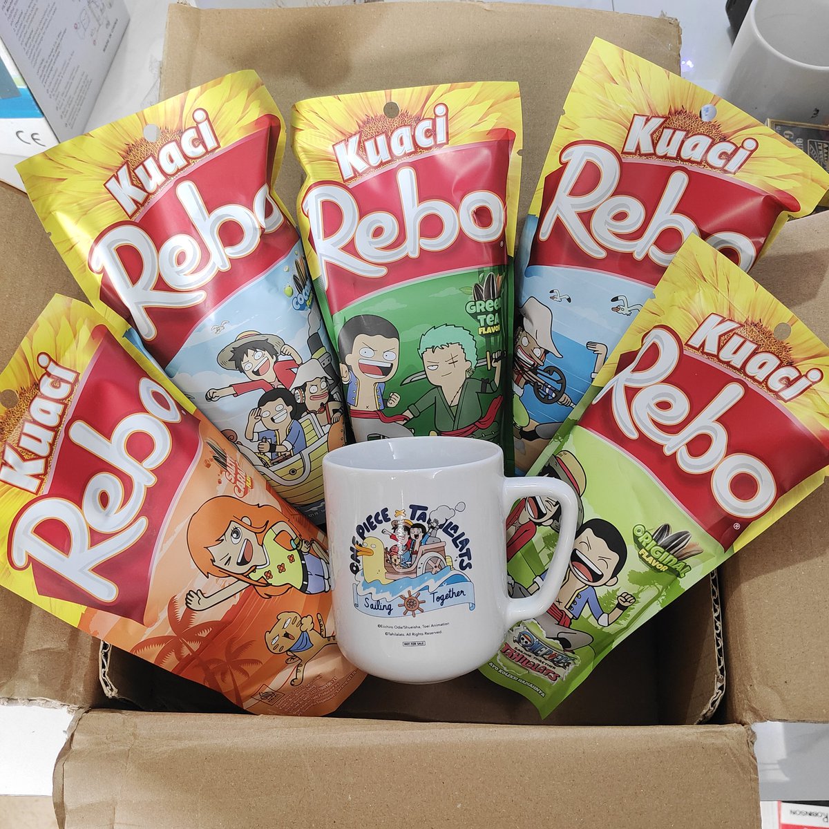 Yg mau koleksi merchandise onepiece x tahilalats keknya boleh lah di beli paket kuaci rebo ini.. Mayan, awak beli dpt mug 🤣🤣 (oh iya merch ny random ya) #onepiece #tahilalats #rebo 
s.shopee.co.id/4VM9z1zstP