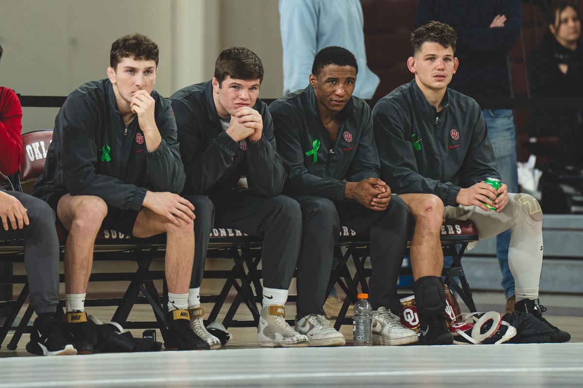 OU_Wrestling's tweet image. 💚💚💚

#MentalHealthMatters x @OU_PROS