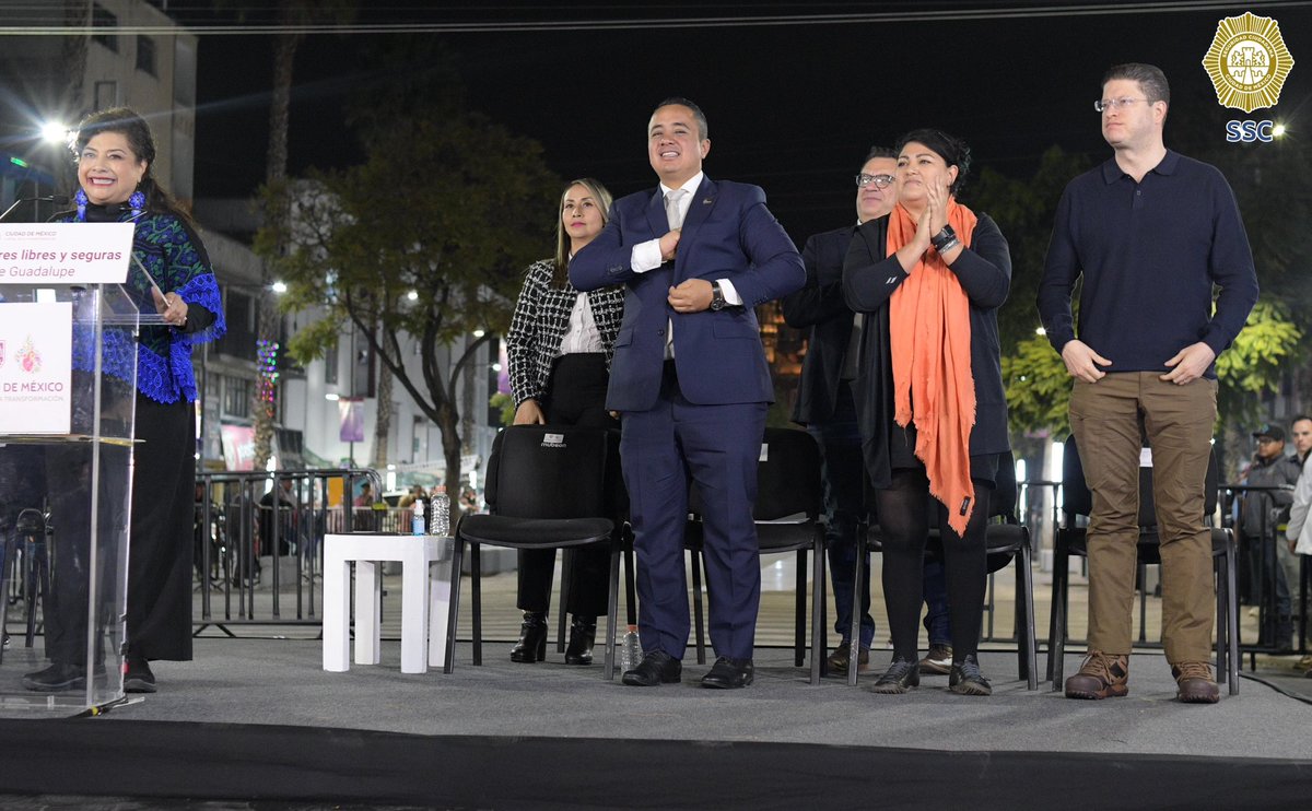 SSC_CDMX's tweet photo. El Secretario de Seguridad Ciudadana, @PabloVazC, acompañó a la #JefaDeGobierno, @ClaraBrugadaM, a la inauguración del primer #CaminoDeMujeresLibresYSeguras en Calzada de Guadalupe, el cual tiene una longitud de 4.85 kms. https://t.co/fKzYUJATKV